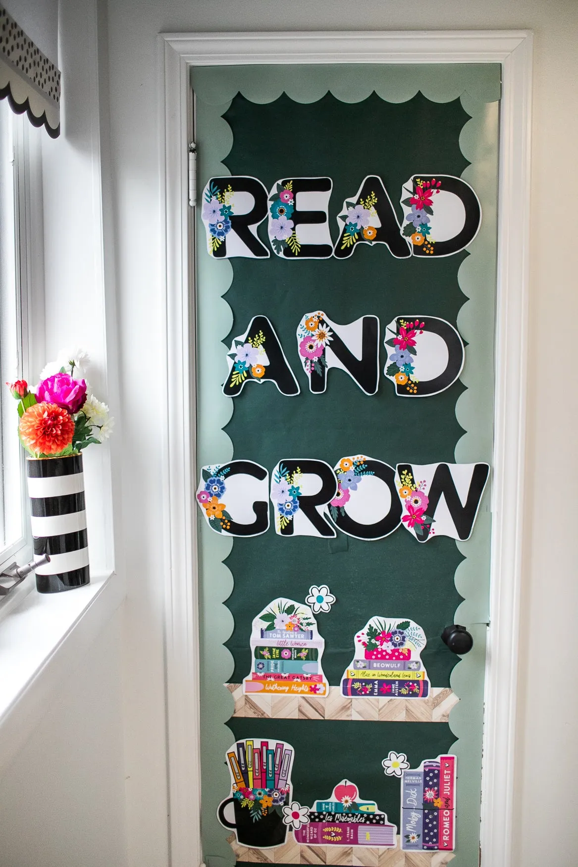 Black with Floral Swag Bulletin Board Letters | DIY Inspirational Classroom Headline | Midnight Meadow| UPRINT  | Schoolgirl Style